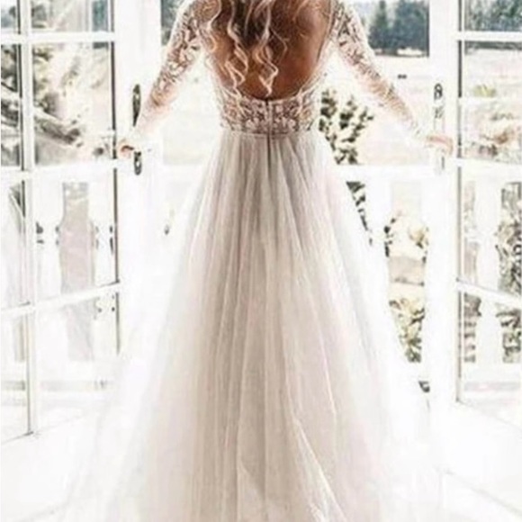 Wedding Dress - Picture 2 of 4